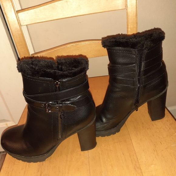 Boots - Picture 6 of 8